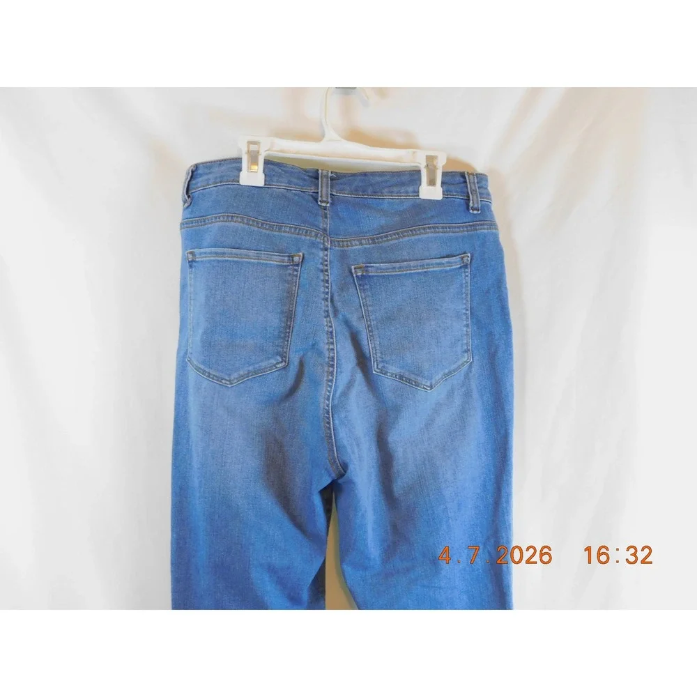 Style & Co Womens Straight‎ Crop Jeans Medium Wash Blue Denim Pants